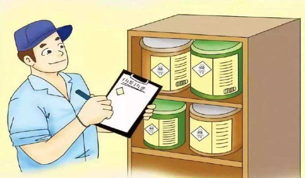危险化学品未储存在专用仓库，这家企业被立案处罚！